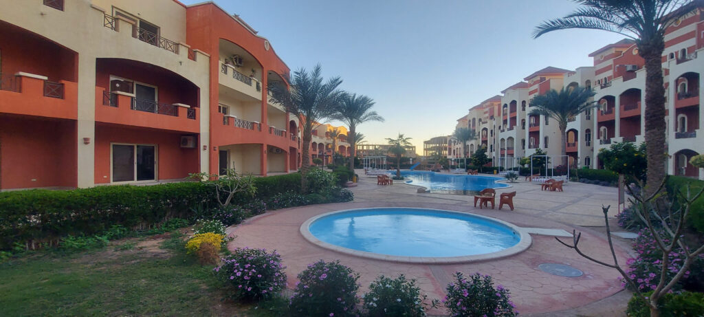 La Sirena 2 bedrooms 1 bathroom 110m2 unfurnished no AC ground Floor garden view 1balcony 1